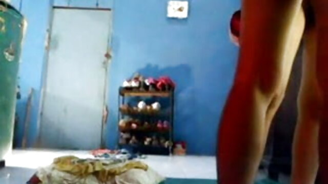 Kelsi منرو کھنچا ہوا اور سکس پسر با مادر روسی dildo کے